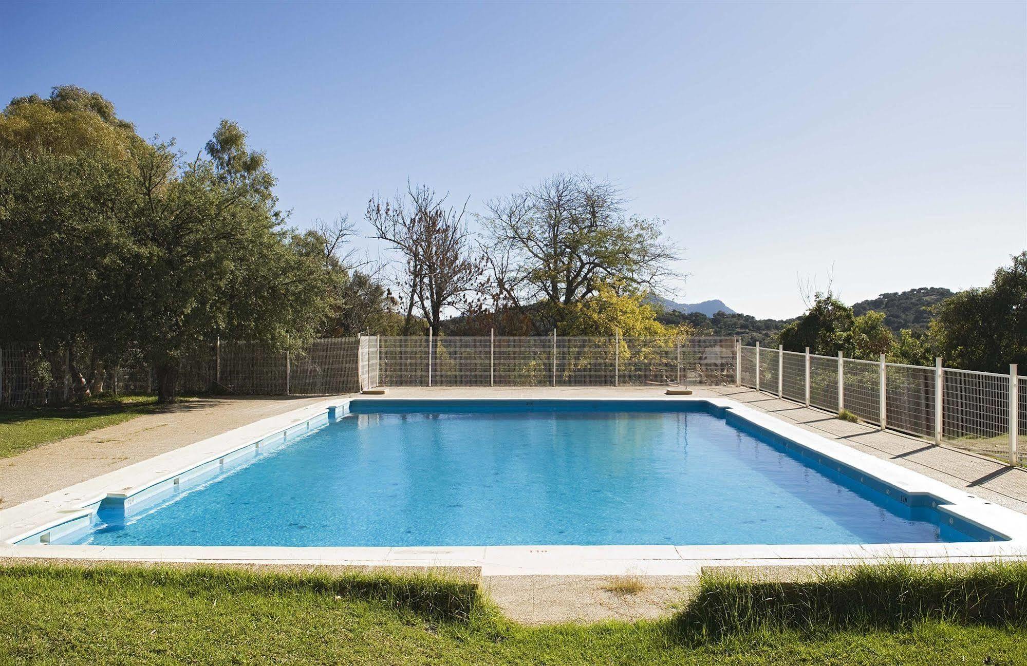 Albergue Inturjoven Cortes De La Frontera Exterior photo